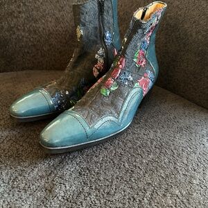Fluevog Boots, Presley boots, never worn!